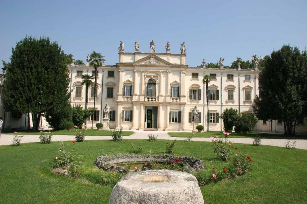 Villa Mosconi Bertani