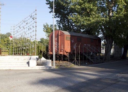 Monumento agli Ex Internati e Vagone della Memoria