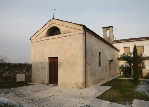 Chiesetta romanica di Santa Lucia